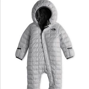 The North Face Hooded Thermoball bunting